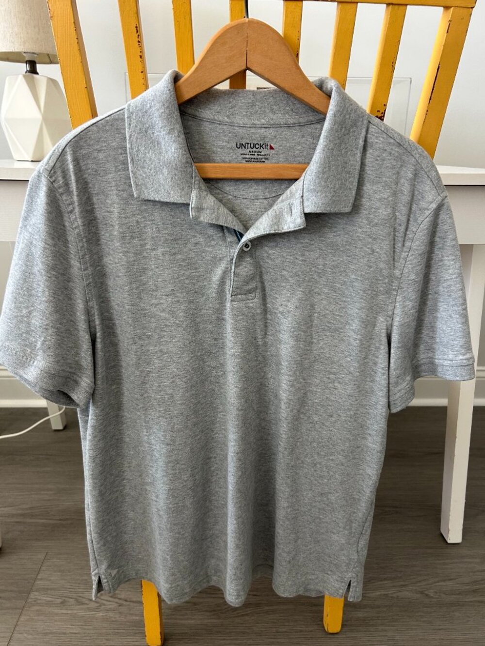 UNTUCKit Men's Gray Polo shirt ; size M regular fit